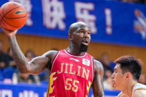 丹佛掘金训练开放日，赛后状态回暖引欢呼，全明星赛在即，心理建设被强调